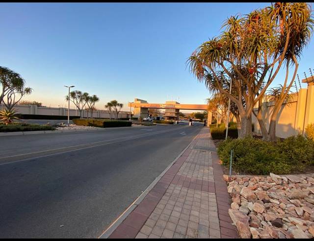 LAND FOR SALE IN WOODHILL ESTATE